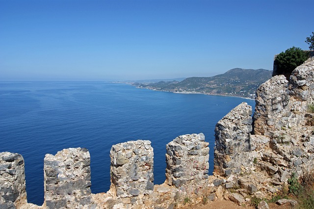 Image by <a href="https://pixabay.com/users/tafelritter-21485/?utm_source=link-attribution&utm_medium=referral&utm_campaign=image&utm_content=223804">Bernd Duesing</a> from <a href="https://pixabay.com//?utm_source=link-attribution&utm_medium=referral&utm_campaign=image&utm_content=223804">Pixabay</a>