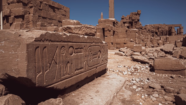 Photo by <a href="https://unsplash.com/@2hmedia?utm_content=creditCopyText&utm_medium=referral&utm_source=unsplash">2H Media</a> on <a href="https://unsplash.com/photos/a-stone-structure-with-a-sign-on-it-_T6h1N0ZbBg?utm_content=creditCopyText&utm_medium=referral&utm_source=unsplash">Unsplash</a> 